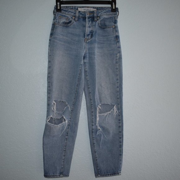 SOLD ON DEPOP brandy melville distressed jeans - Picture 2 of 2